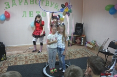 Детский праздник в Екатериновском УСПН провела ртищевская шоу-группа 